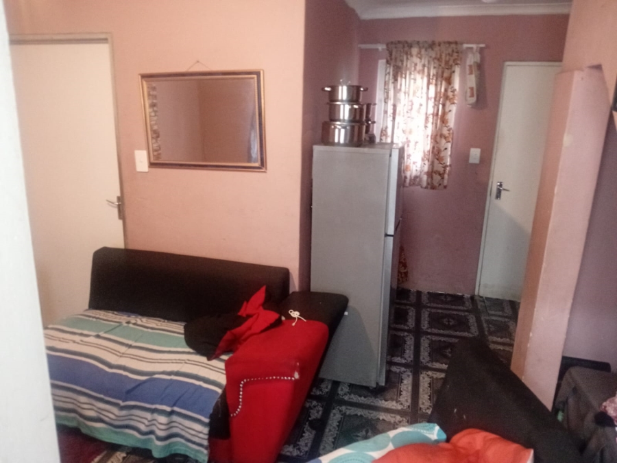 2 Bedroom Property for Sale in Kwanonqaba Western Cape